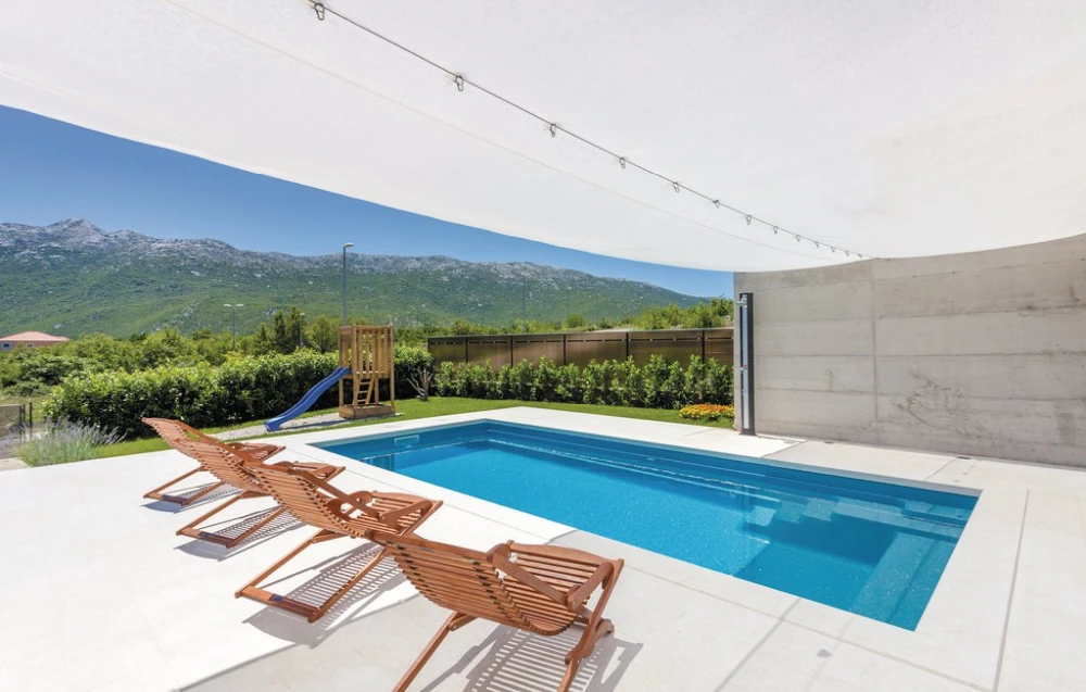 Fertigpool für Ihren Garten kaufen